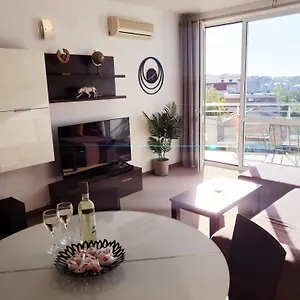  Apart Otel Elena's Lux - Town & Sea View - Atlantis Bulgaristan